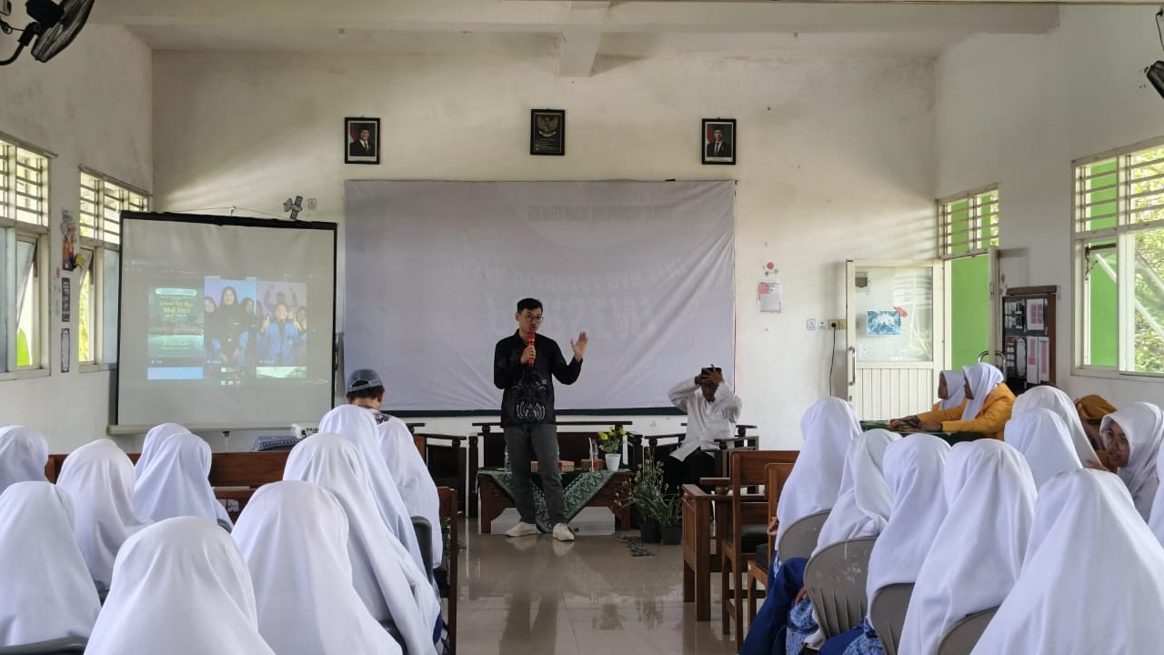 Semarak Hari Santri, SPEAM Pasuruan Bekali Santri dengan Literasi Digital