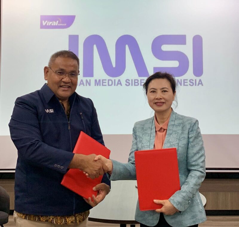 Ketua Umum JMSI Teguh Santoso (Kanan) bersama Eksekutif ACJA Wu Xu