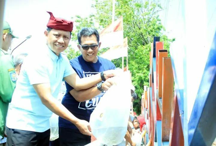 Pasuruan Tebar 20 Ribu Benih Ikan Lokal, Wujudkan Sungai Gembong sebagai Destinasi Ekowisata