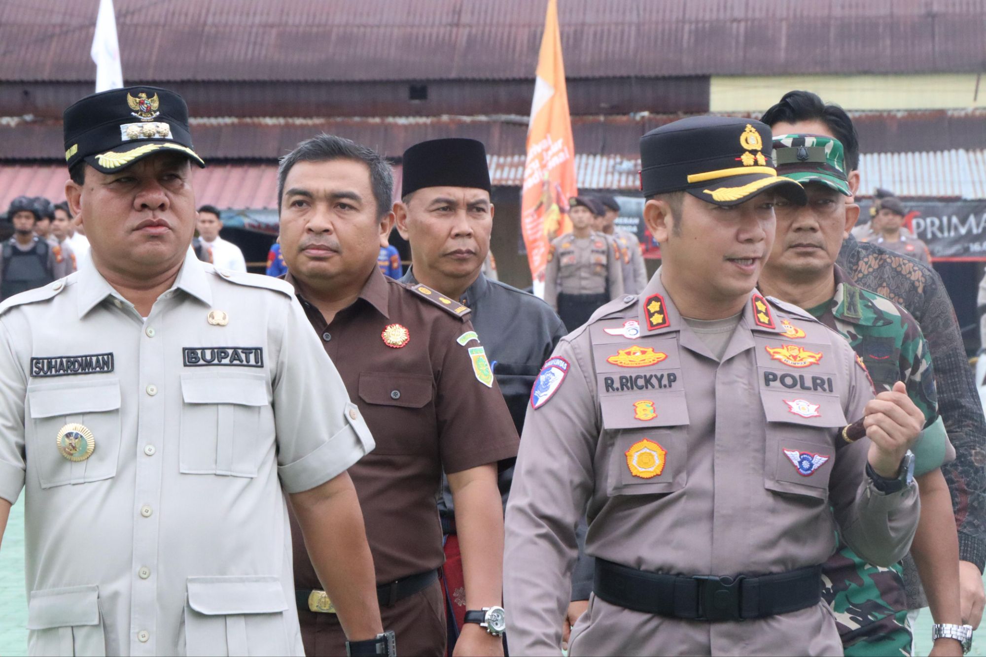 Kapolres Kuansing Pimpin Apel Gelar Pasukan Pengamanan Pacu Jalur Sempena HUT ke-26 Kabupaten Kuantan Singingi