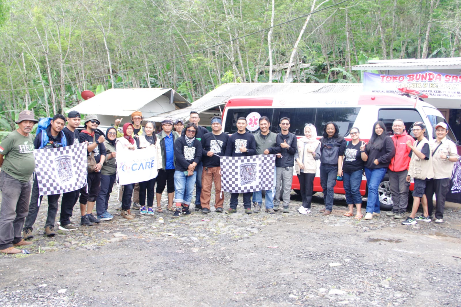 Banjir dan Longsor Landa Sukabumi, PMC Bersama Relawan dan Swasta Salurkan Bantuan Kemanusiaan