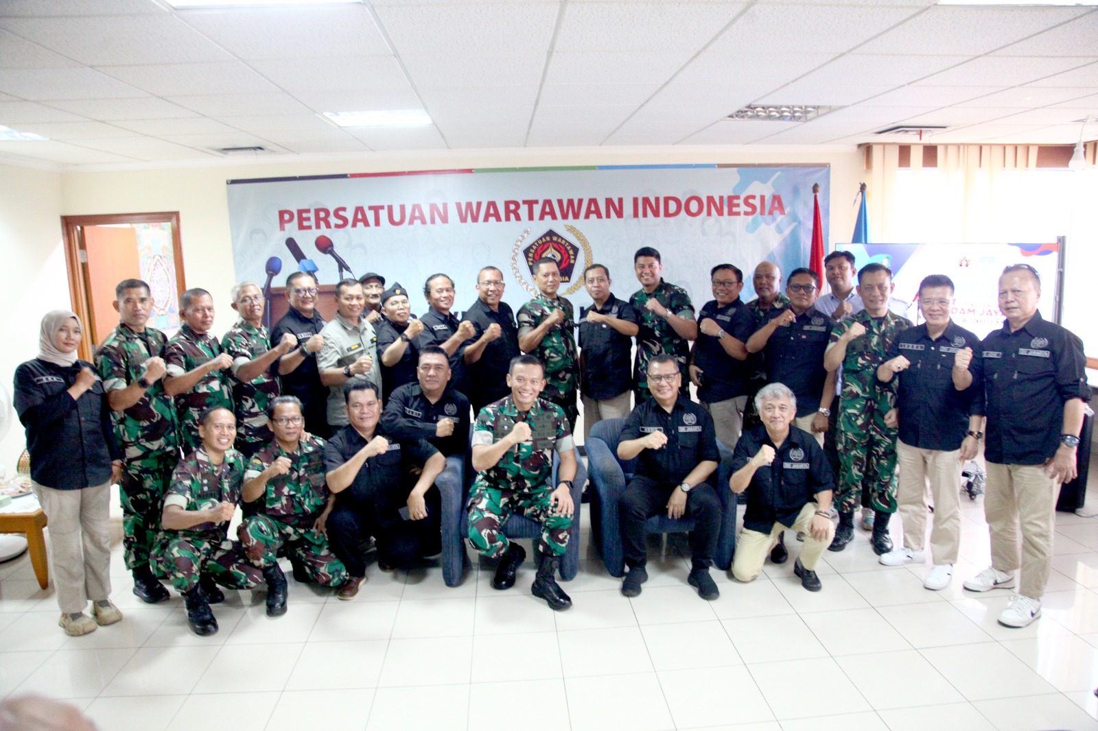 Kunjungi PWI Jaya, Kapendam Jaya ajak pers menghadirkan informasi konstruktif