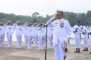 Komandan Kodaeral IV Batam Laksda TNI Berkat Widjanarko, S.E., M.Tr.Opsla memimpin upacara peringatan Hari Dharma Samudera 2026 di Lapangan Apel Mako Kodaeral IV Batam, Kamis (15/1/2026).