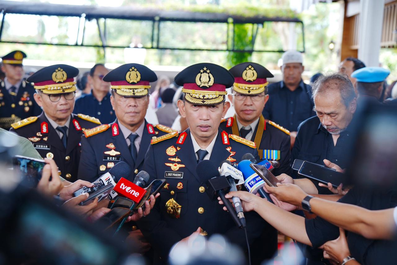 Hadiri Pemakaman, Kapolri: Pesan Eyang Meri Jadi Inspirasi dan Semangat Keluarga Besar Polri 