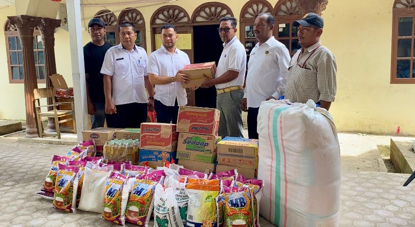 Pemko Lhokseumawe Tinjau Pengungsian Blang Naleung Mameh, Air Bersih 10 Ribu Liter Disalurkan