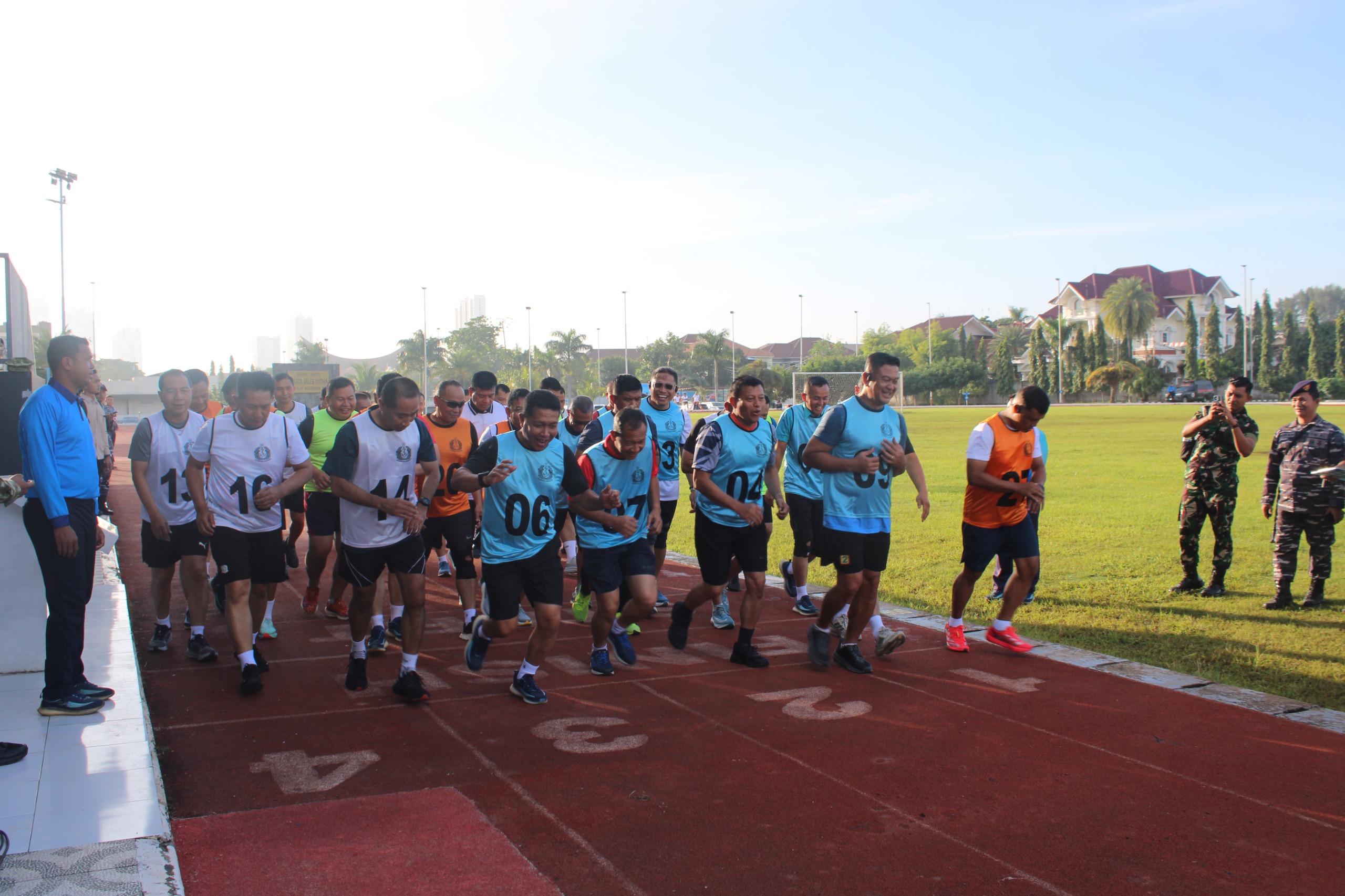 TNI AL Kodaeral Iv Hadiri Press Release Penggagalan Penyelundupan 104 Ribu Benih Bening Lobster